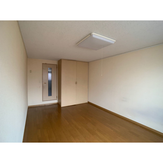 RHK栄和8 リビング