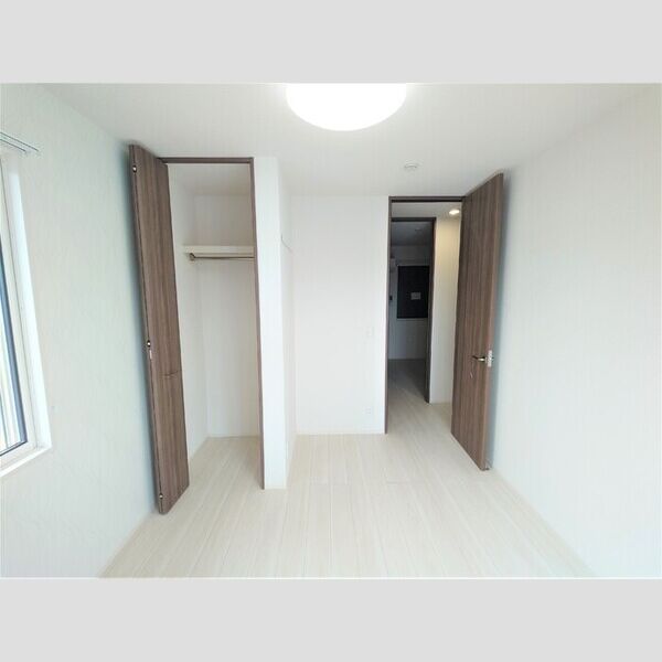 セントラルコートⅡ101号室 洋室5.6帖(別角度)