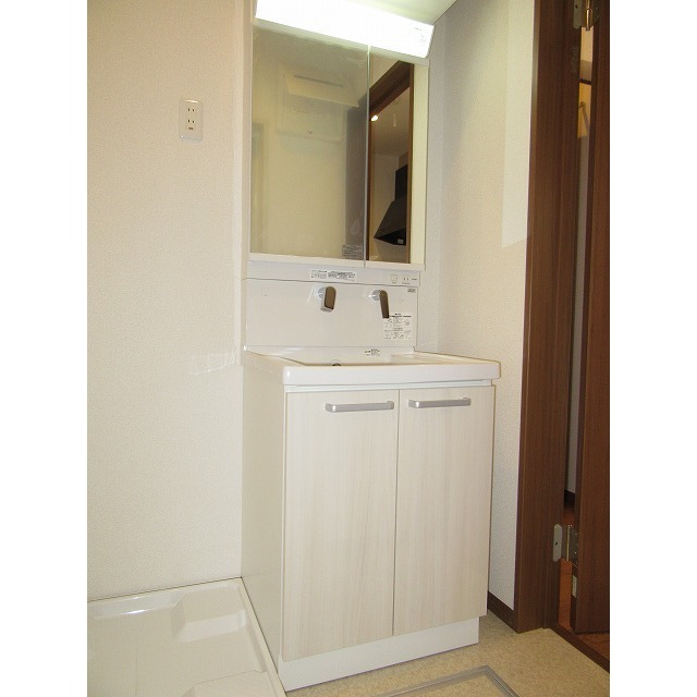 アムール 鈴谷 内観