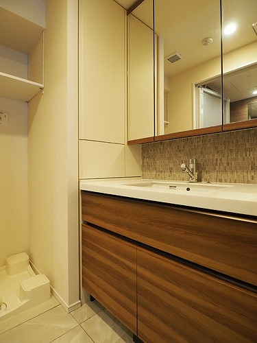 ディアナコート三軒茶屋2階 洗面所　※2026年4月撮影