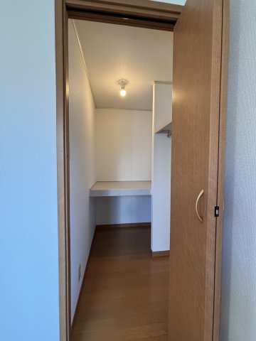 ガーデンホームズ0101号室 収納