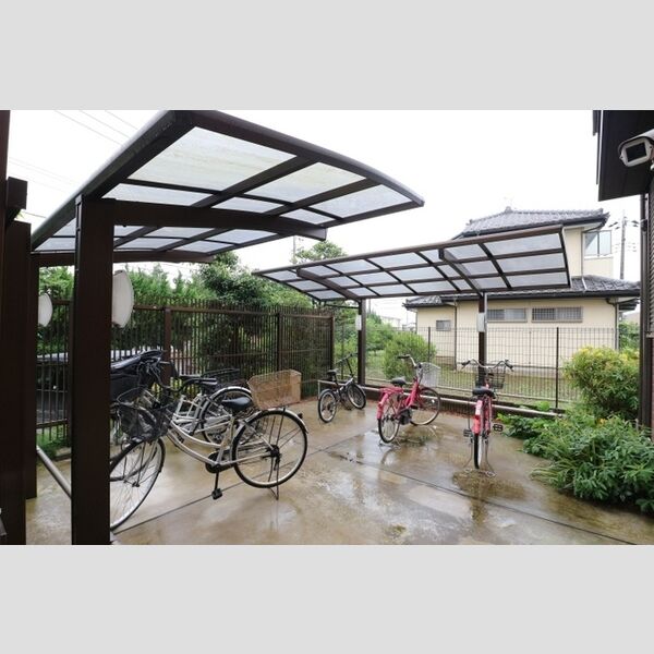 フラッツ酒井根　Ⅱ号棟 駐輪場