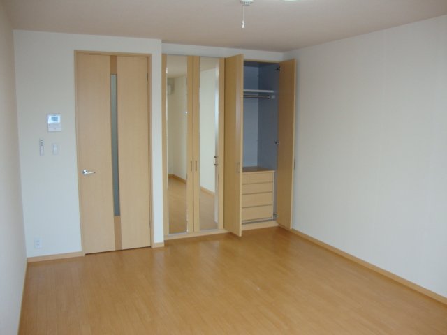 ラビエール鎌倉 洋室