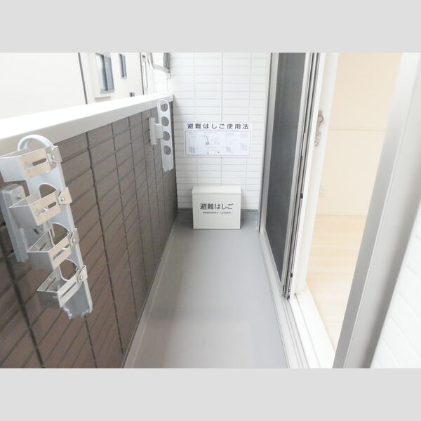 グランエスポワール203号室 バルコニー