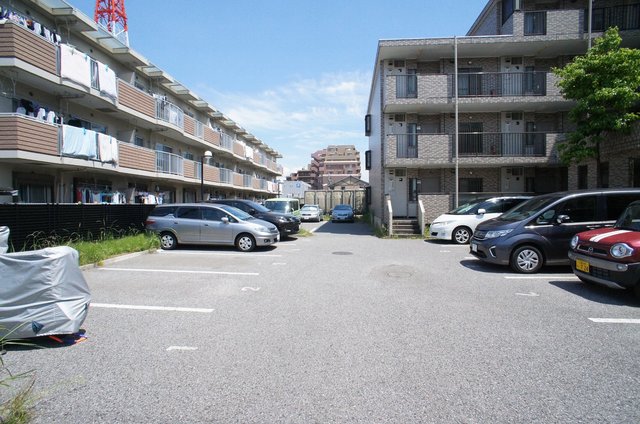 プランドール西船橋 駐車場