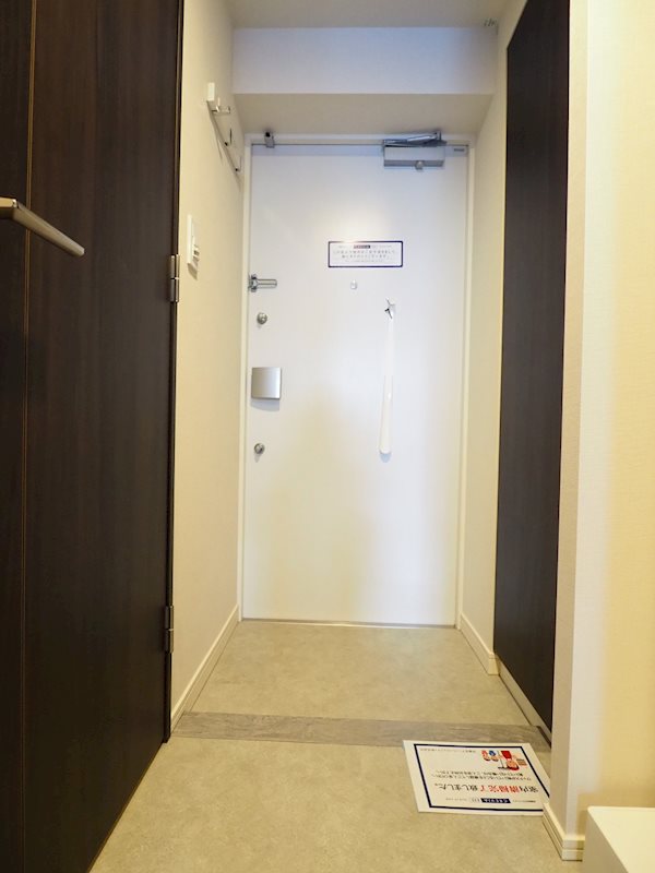 レジディア門前仲町プレイス5階 玄関