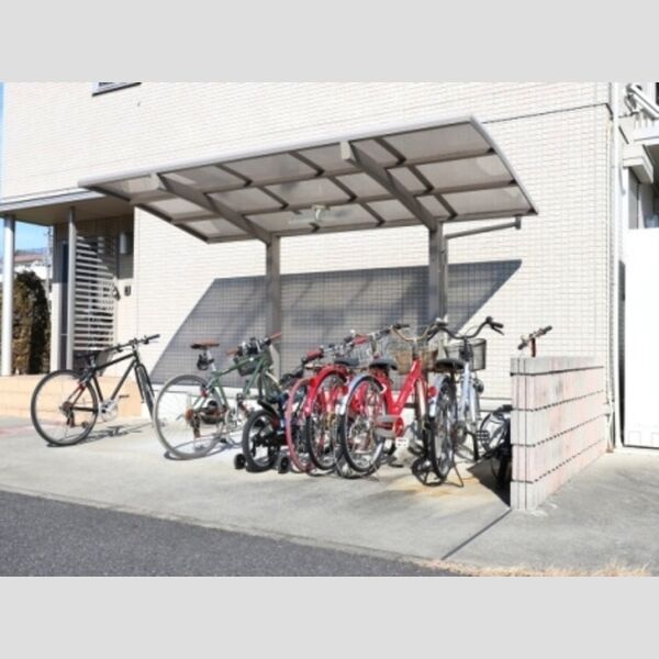 プラシデス　B棟 駐輪場