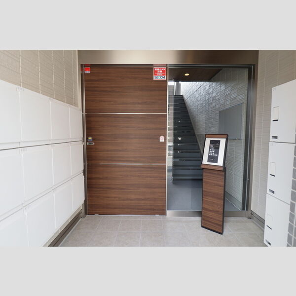 Resilience　B エントランス