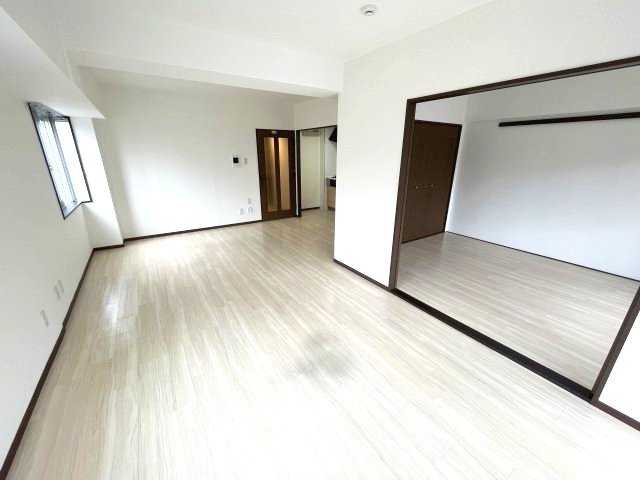 アーク・アン・シェル リビング