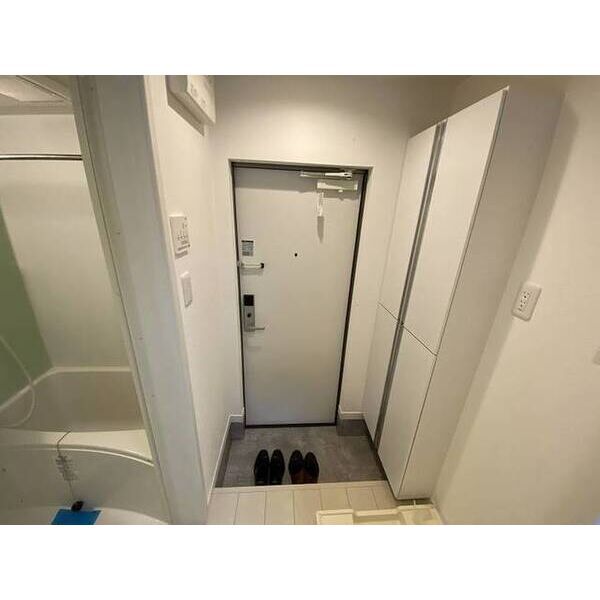 ポンデロッサ駒岡 玄関