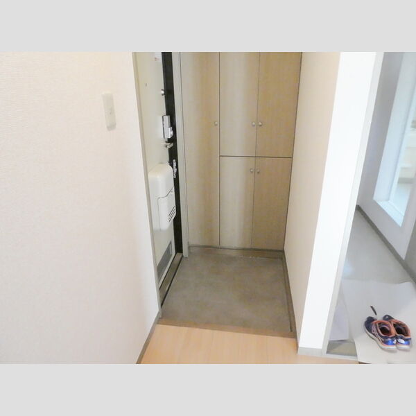 オイコス　参番館 玄関ポーチ