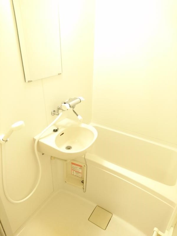 レオパレスファーレ 内観