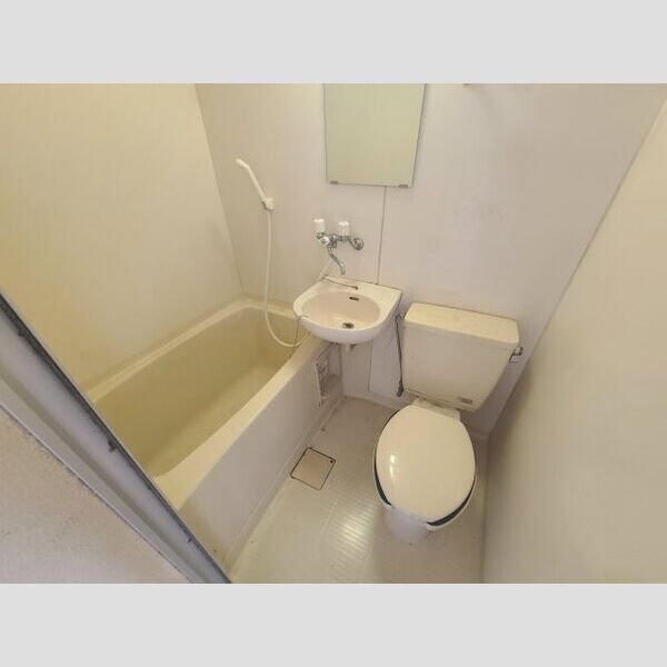 アビタシオン別所406号室 退去前につき、前回募集時のお写真です。