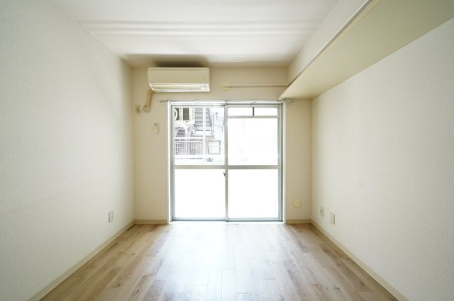 ユースピア大倉山5階 同建物別部屋の参考画像