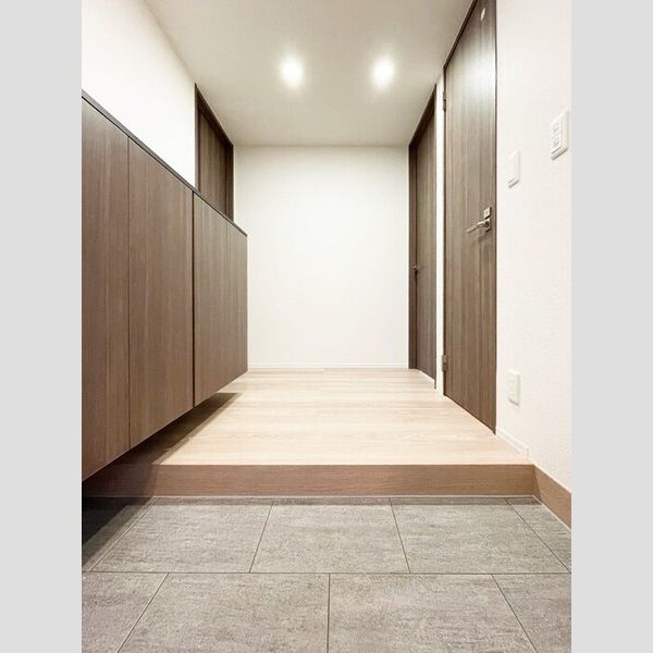 D-comodo関前 玄関