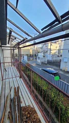 小松レジデンス202号室 バルコニーは使用禁止