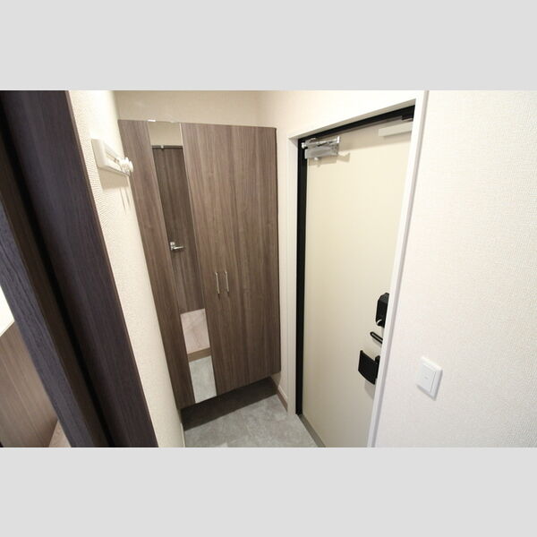 プログレンス能見台　B棟 玄関