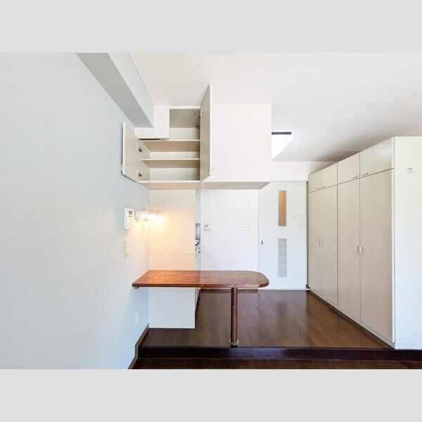 ハイムカメリア102号室 デスク