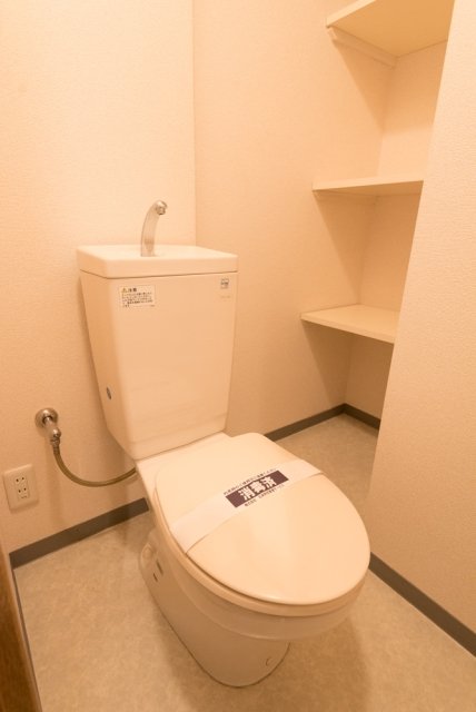 スカイコートヌーベル早稲田 トイレ