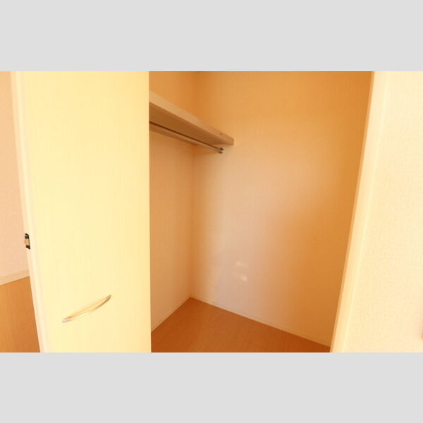 シャトレーウエスト明神 ウォークインクローゼット