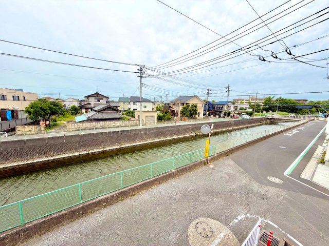 陽だまりとそよ風のルリアン サンルームからリバービュー。水辺に癒される毎日を。