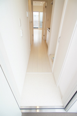 リブリ・クローリス長津田1階 玄関