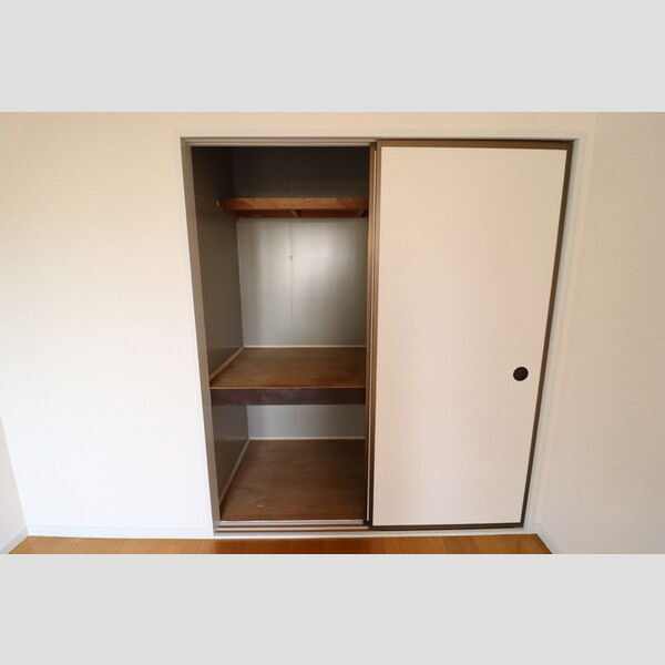 セジュール梨花 収納