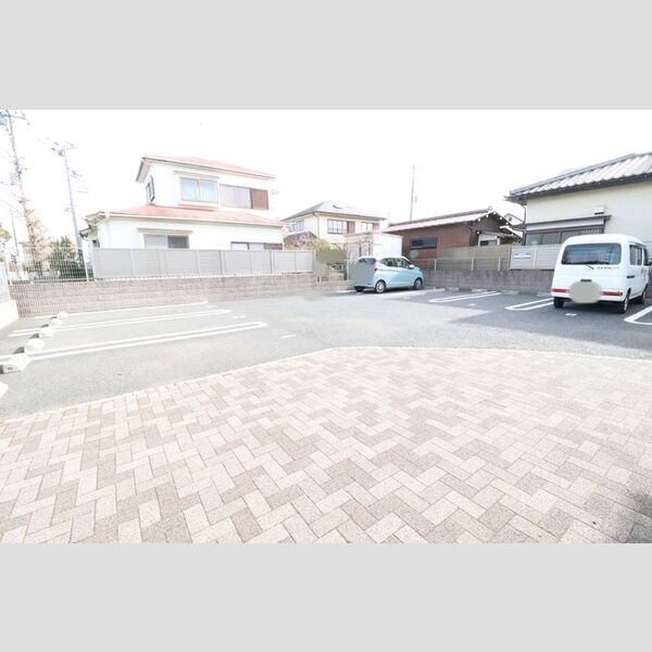 プランドール 駐車場