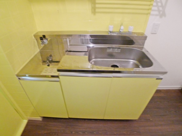 フジコーポかしわ台306号室 キッチン