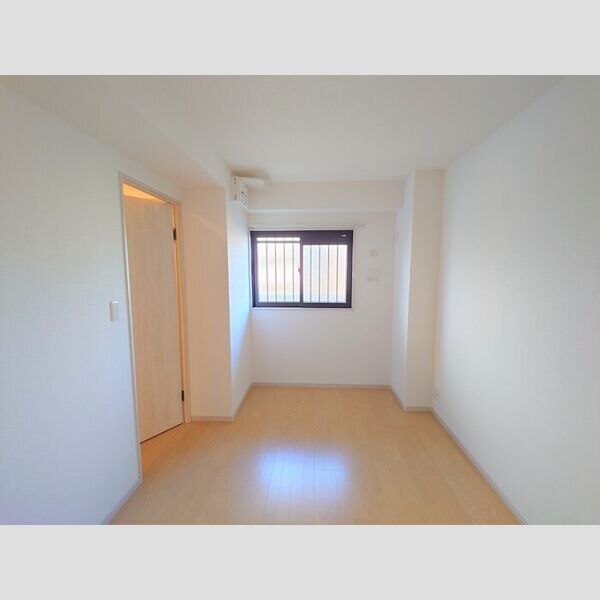 グランヴェールにしすな202号室 洋室6帖