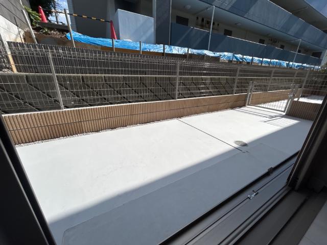 カスターニャ101号室 庭