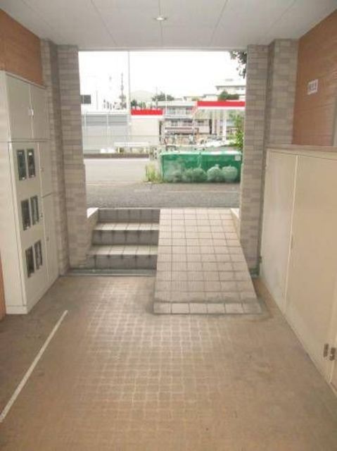 リフィナ横浜新杉田0101号室 同建物別部屋の参考画像