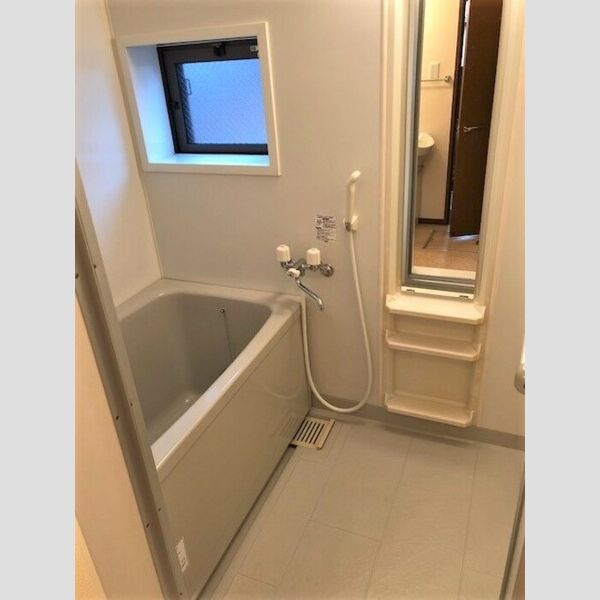 ベルデ藤原202号室 バス