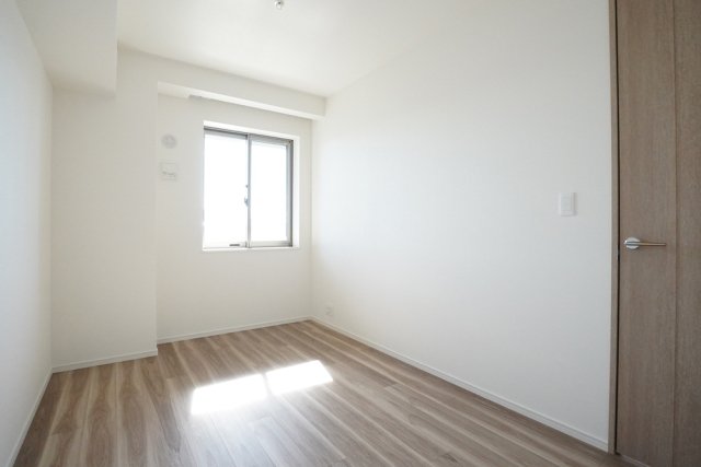 ＨＡＲＵＭＩ　ＦＬＡＧ　ＰＡＲＫ　ＶＩＬＬＡＧＥ　Ｂ棟16階 洋室3