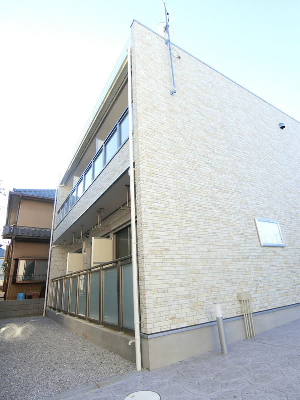 リブリ・Crest羽衣1階 外観