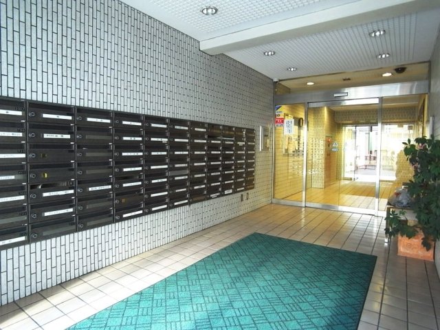 グローリア初穂横浜 エントランス