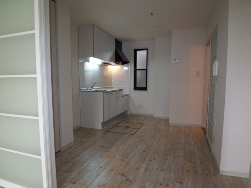 ピュアコート鷹番 リビング