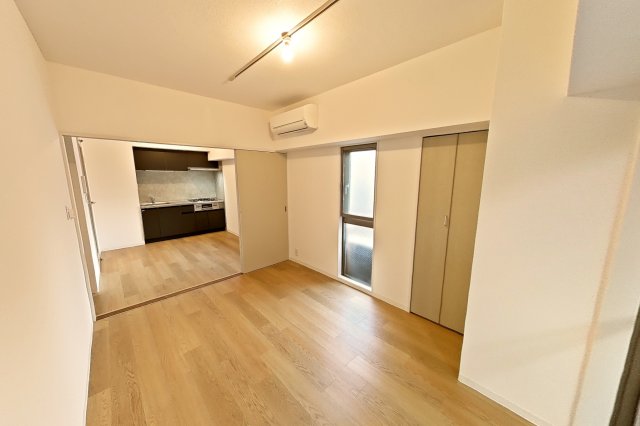 プライムアーバン新宿落合 リビング