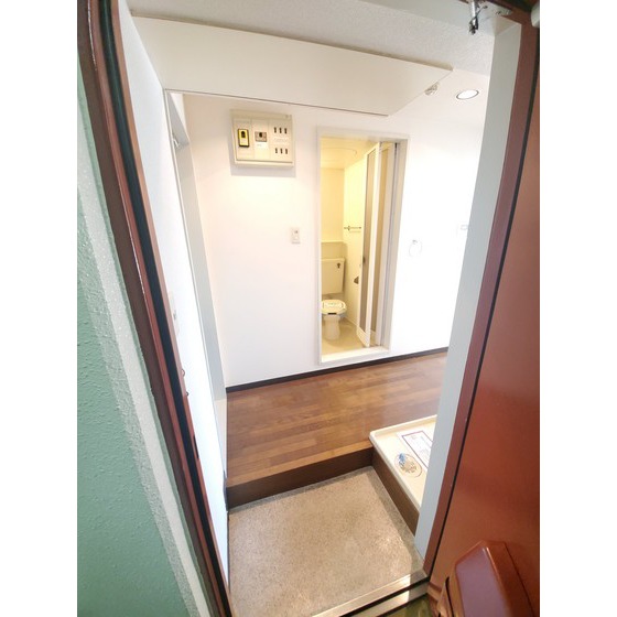 メゾンベジタブル405号室 玄関