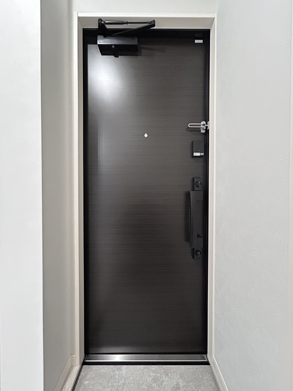 ＬＵＬＵ西尾久2階 玄関