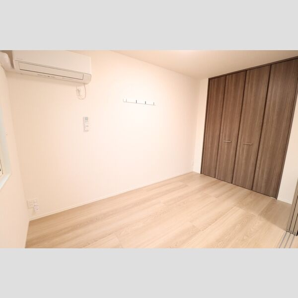 Rエイト・コウヤマ　B202号室 洋室5帖