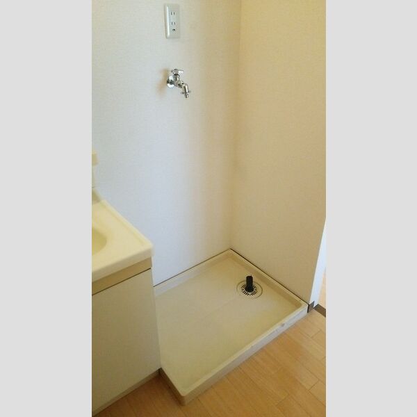 メゾン・ド・カルチェ201号室 同建物別部屋の参考画像