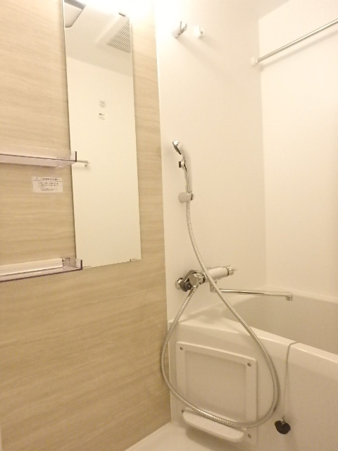 グランド・ガーラ横浜大口2階 同建物別部屋の参考画像