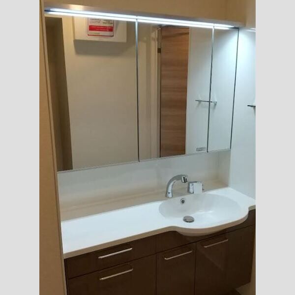 レジデンス新宿 洗髪洗面化粧台