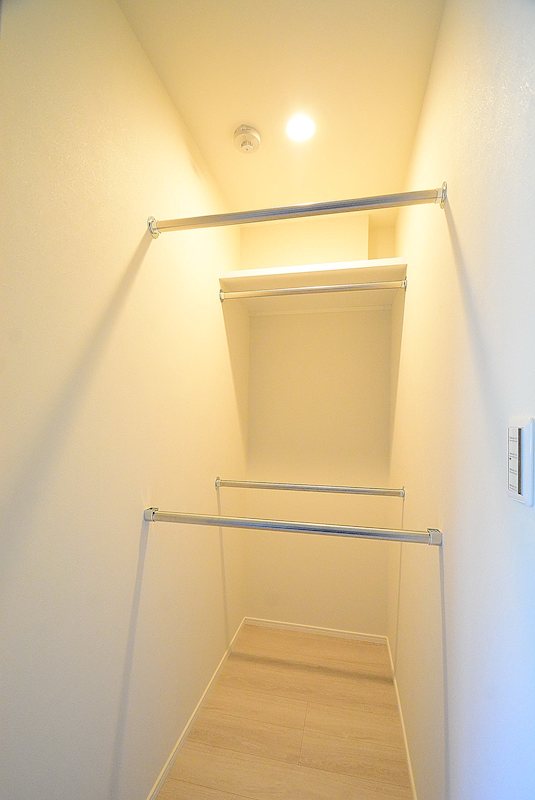 グランドコンシェルジュ練馬中村橋アジールコート4階 ※カラータイプ異なります