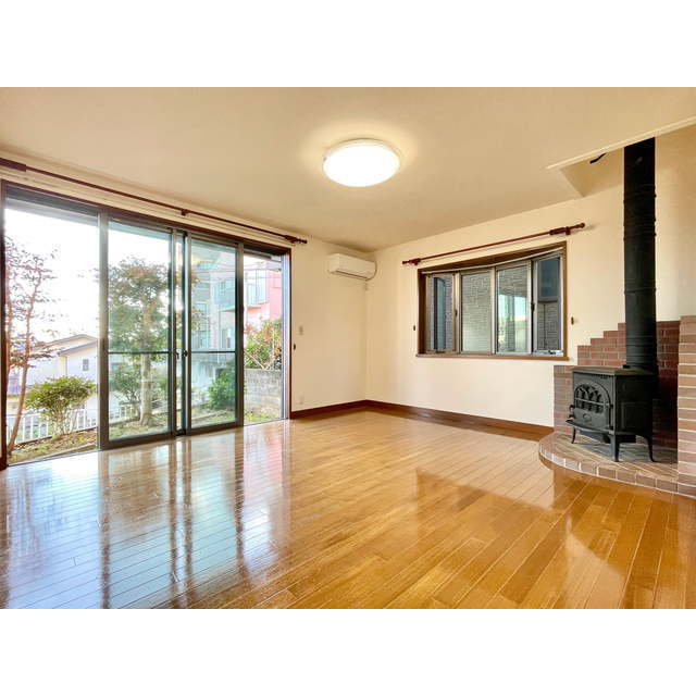 石田シャーウッド貸家 ☆LDK21.1帖