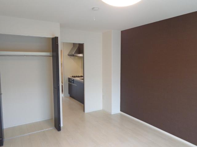 サン　アベニュー102号室 洋室