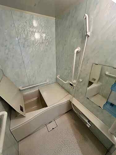 新蓮根団地第１４号棟 バス