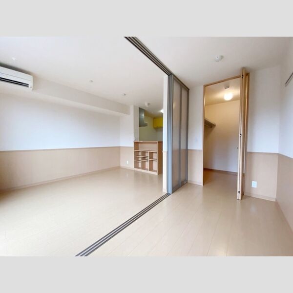 アヴェニール志津　A302号室 洋室