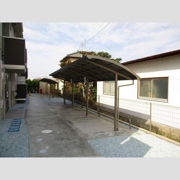 ルミウス208号室 駐輪場